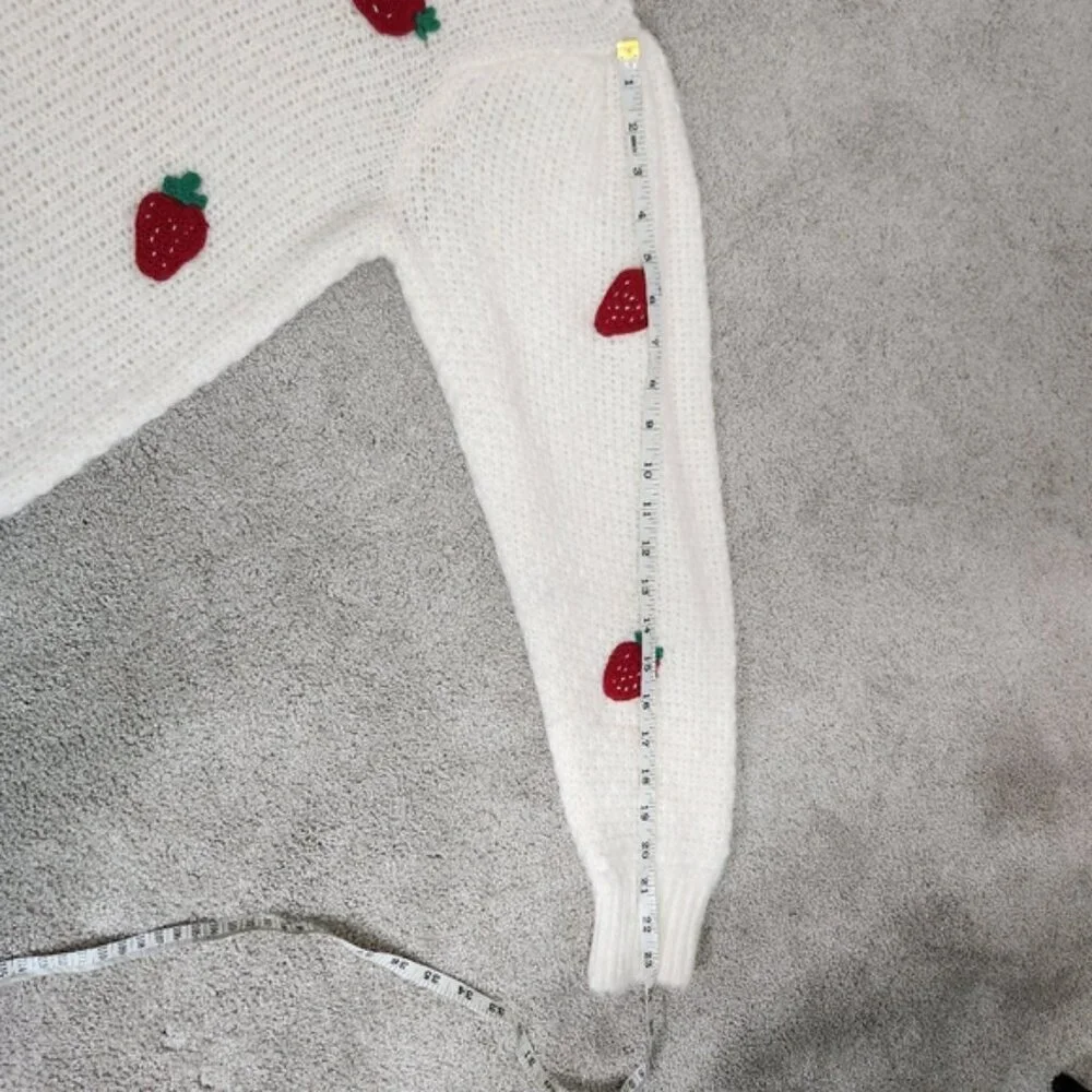MNG 3D Strawberry Knit Puff Sleeves Size Medium Soft Fuzzy Cozy - Picture 9 of 12